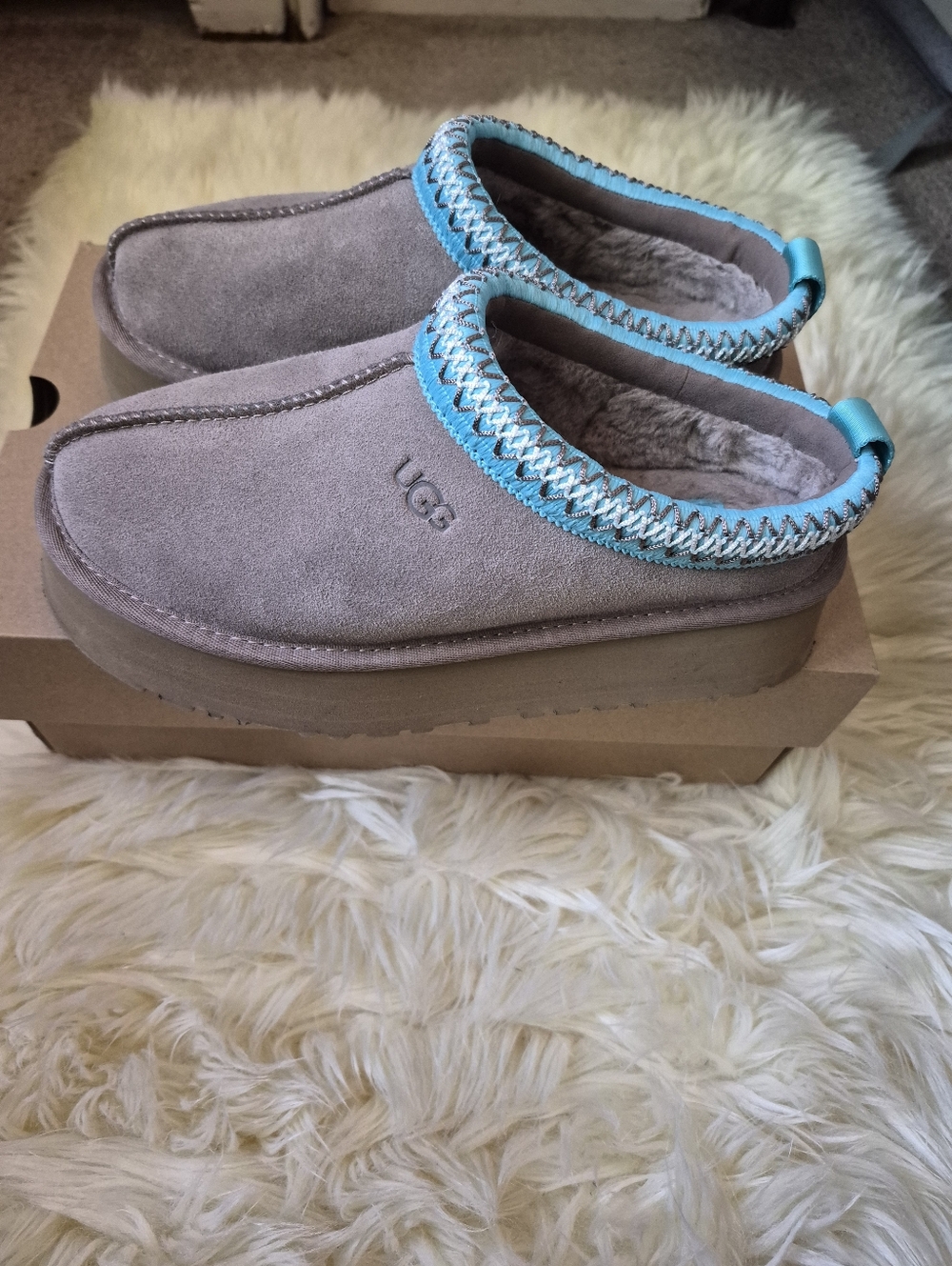 UGG TAZZ II